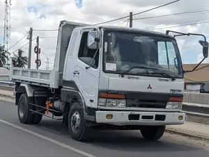 Mitsubishi Fuso Dumple Truck