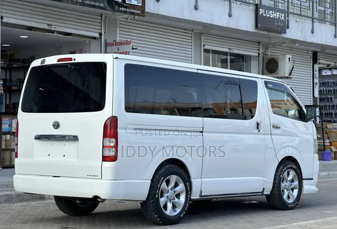 Toyota HiAce 2008 Pearl