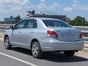 Toyota Belta 2006 Silver