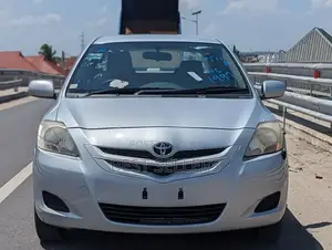 Toyota Belta 2006 Silver
