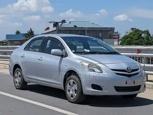 Toyota Belta 2006 Silver