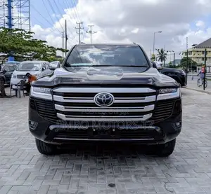 Toyota Land Cruiser 2024 Black