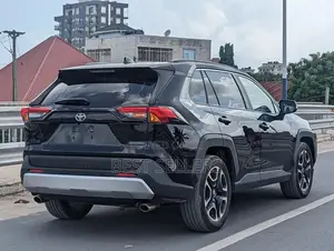 Toyota RAV4 Adventure 2022 Black