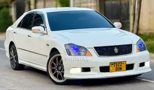 Toyota Crown 2007 White