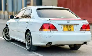 Toyota Crown 2007 White
