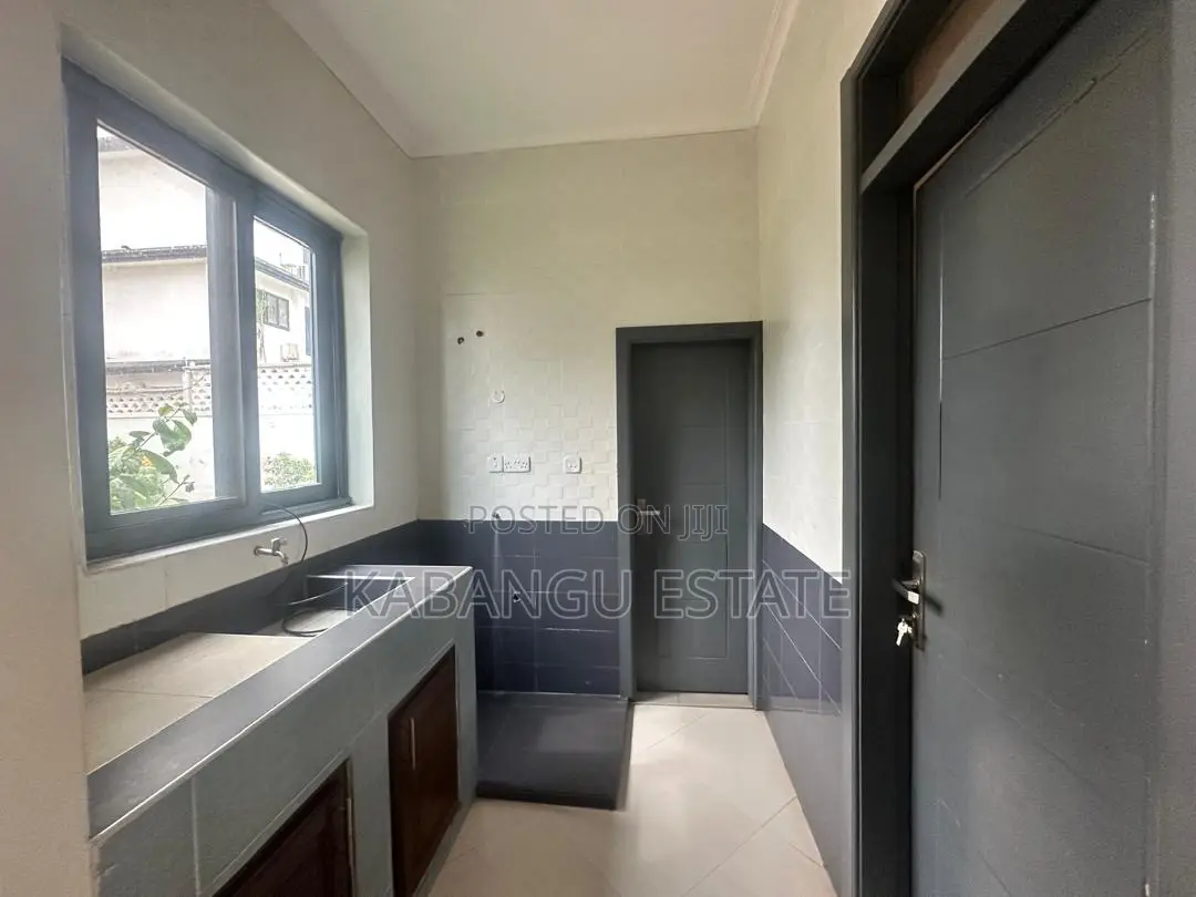 4bdrm House in Masaki for rent