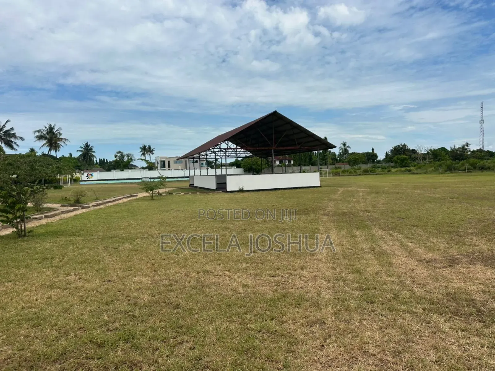 Shule Inauzwa Bahari Beach Dar-Es-Salaam