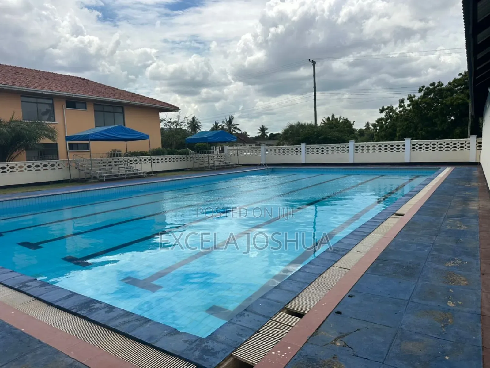 Shule Inauzwa Bahari Beach Dar-Es-Salaam