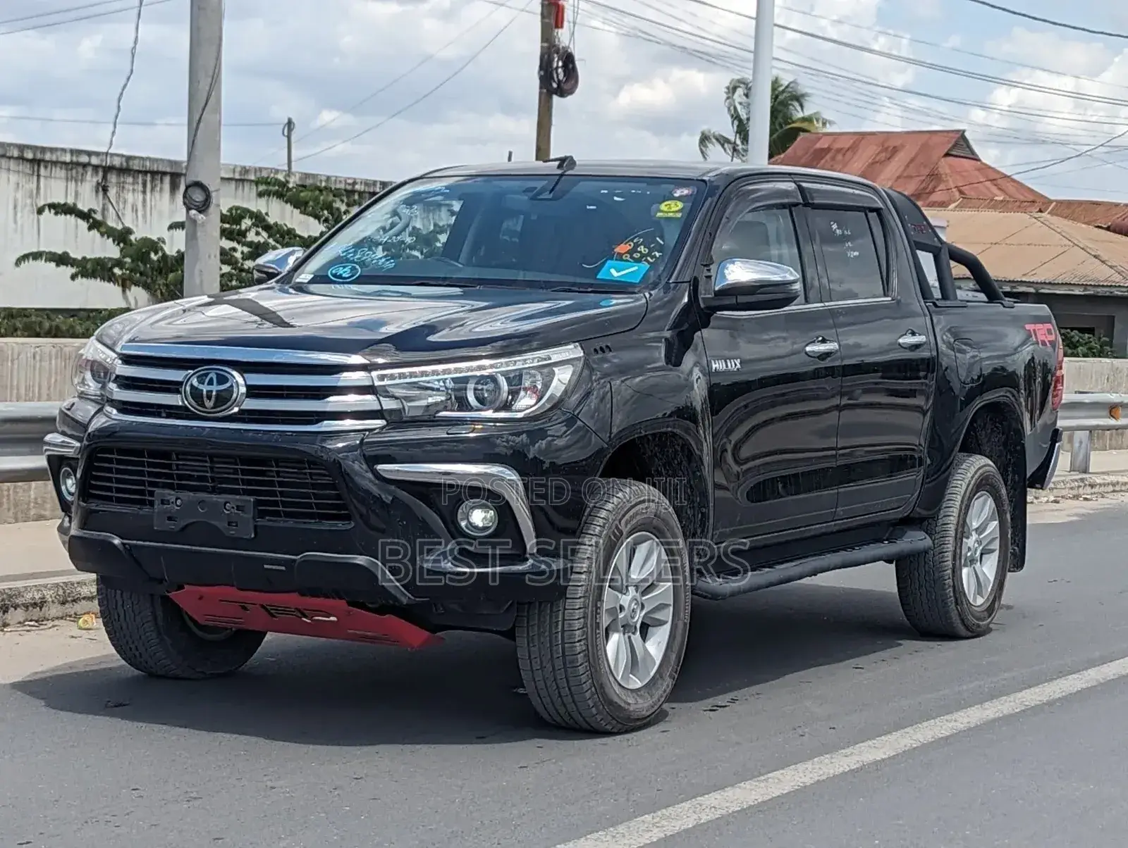 Toyota Hilux SR 4x4 2019 Black