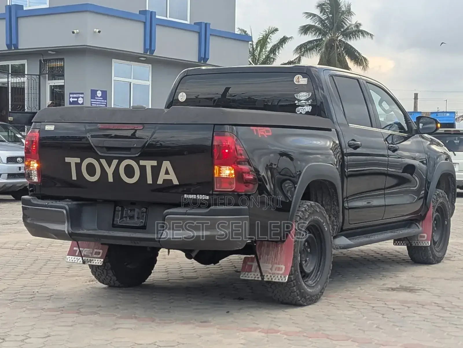Toyota Hilux Rogue 4x4 2019 Black