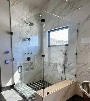 Choo Cha Kioo Kitupu (Fremless Toilets Door)