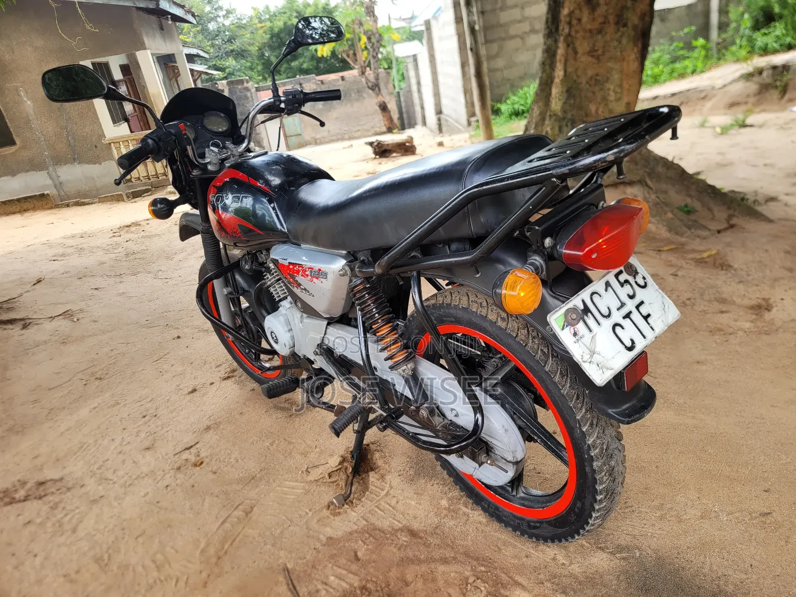 Bajaj Boxer X125 2025 Black