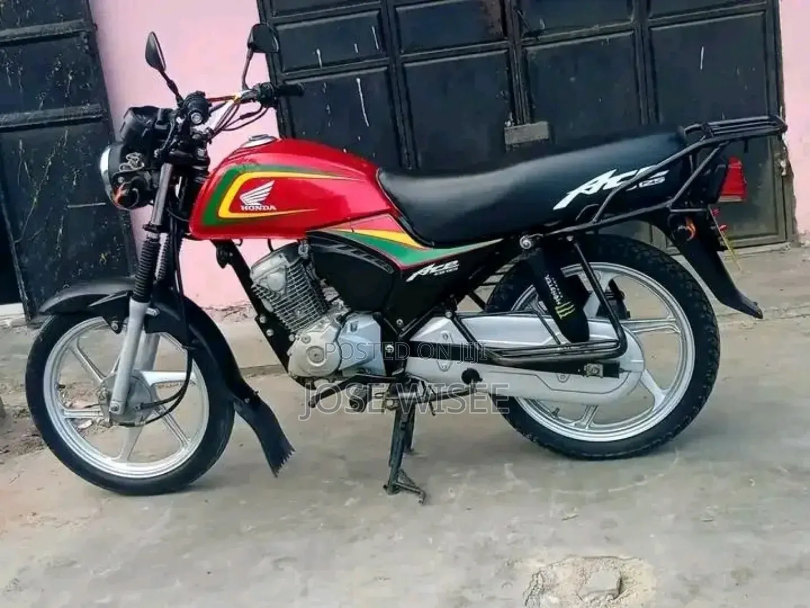 Honda XL 125 2025 Red