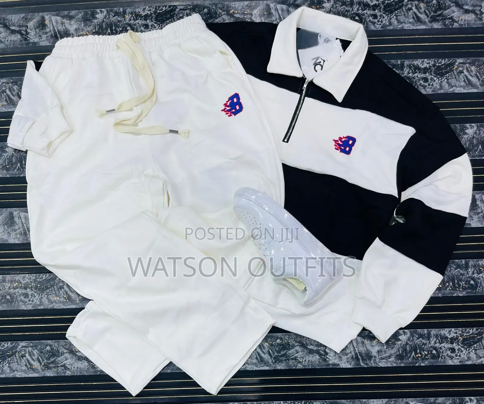 Tracksuits Full With Multiple Colours and Top Top Quality and Form