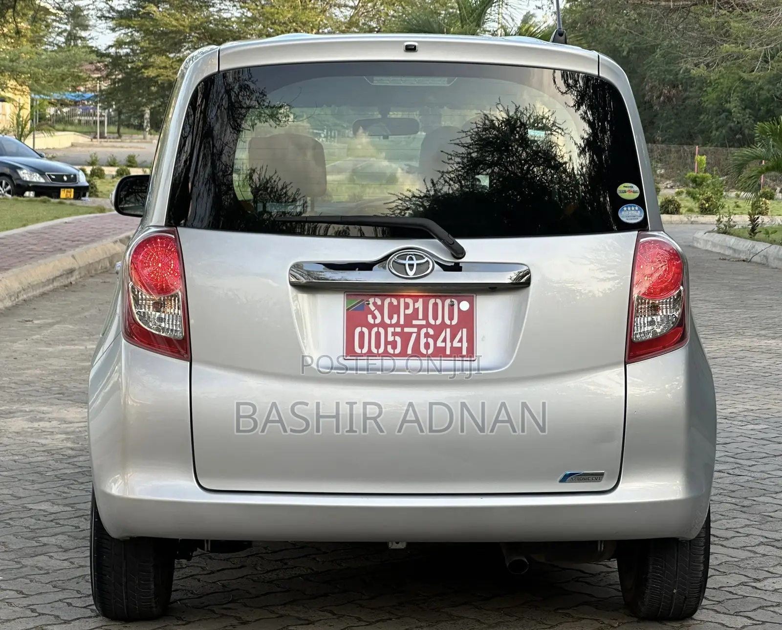 Toyota Ractis 1.3 FWD 2008 Silver