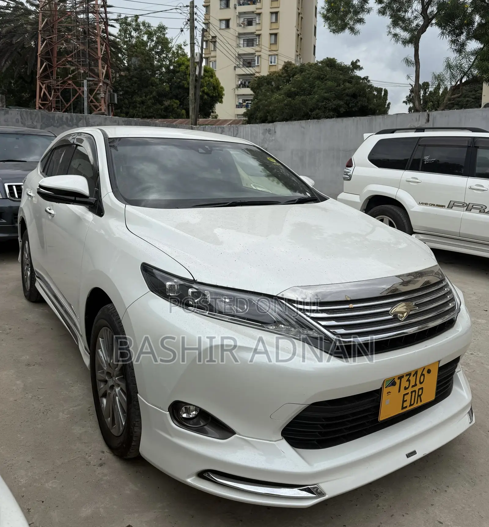 Toyota Harrier 2.0 2016 White