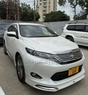 Toyota Harrier 2.0 2016 White