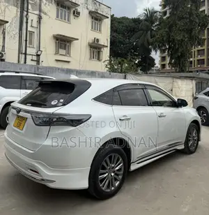 Toyota Harrier 2.0 2016 White
