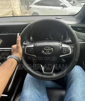 Toyota Harrier 2.0 2016 White