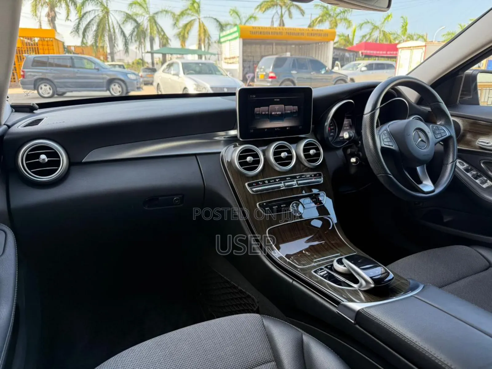 Mercedes-Benz C200 2015 Brown