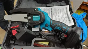 Mini Cordless Chainsaw – Kazi Safi Bila Wire 