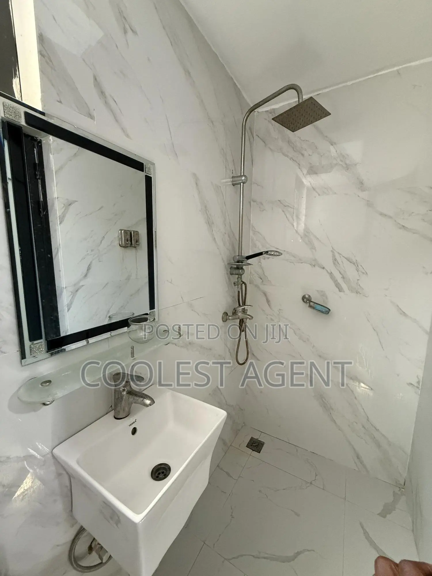Furnished 1bdrm Apartment in Coolest Estate, Oyster Bay for rent