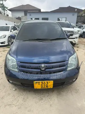 Toyota IST 2004 Blue