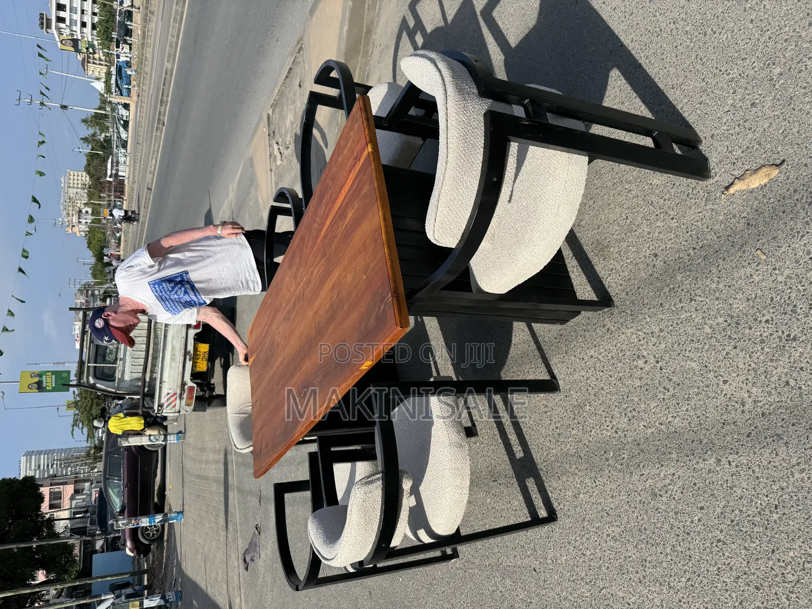 Meza Ya Dinner Table