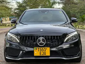 Mercedes-Benz C200 2014 Black