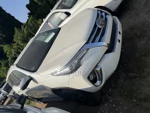 Toyota Fortuner 2.8 D RWD 2019 White