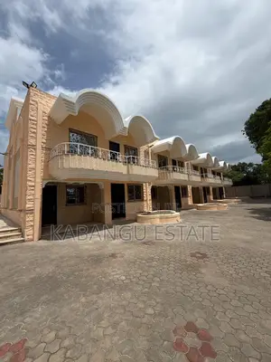 4bdrm Villa in Masaki for rent