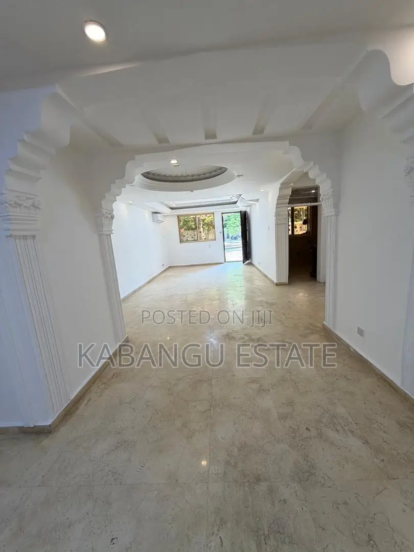 4bdrm Villa in Masaki for rent