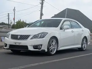 Toyota Crown 2010 White