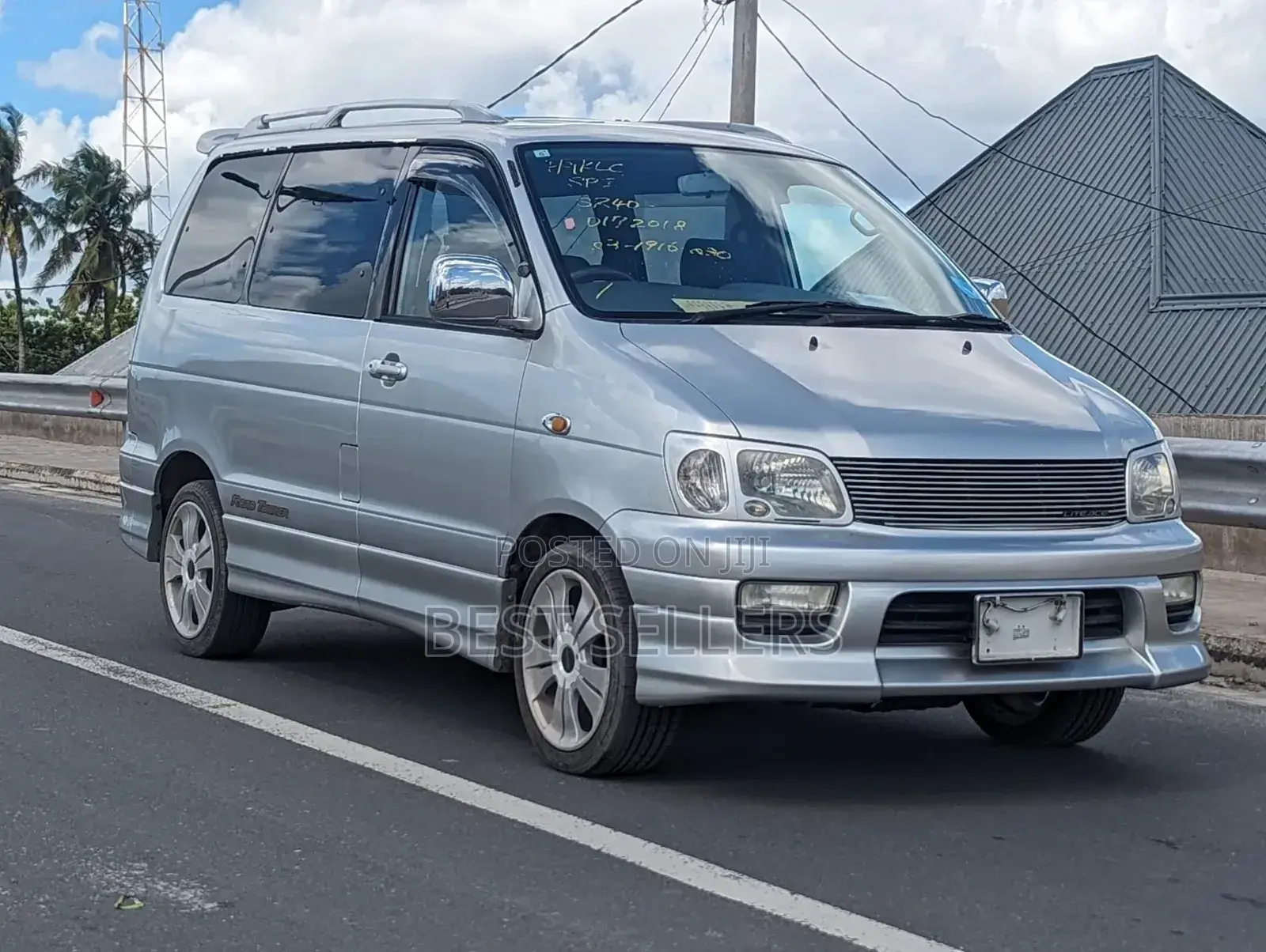 Toyota LiteAce Noah 1999 Silver