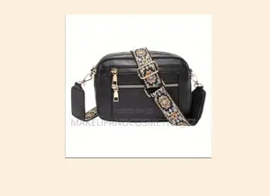 Women’S Black Crossbody Bag With 3 Zip Compartments