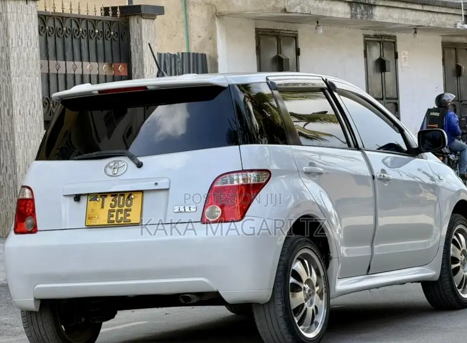 Toyota IST 2007 Pearl