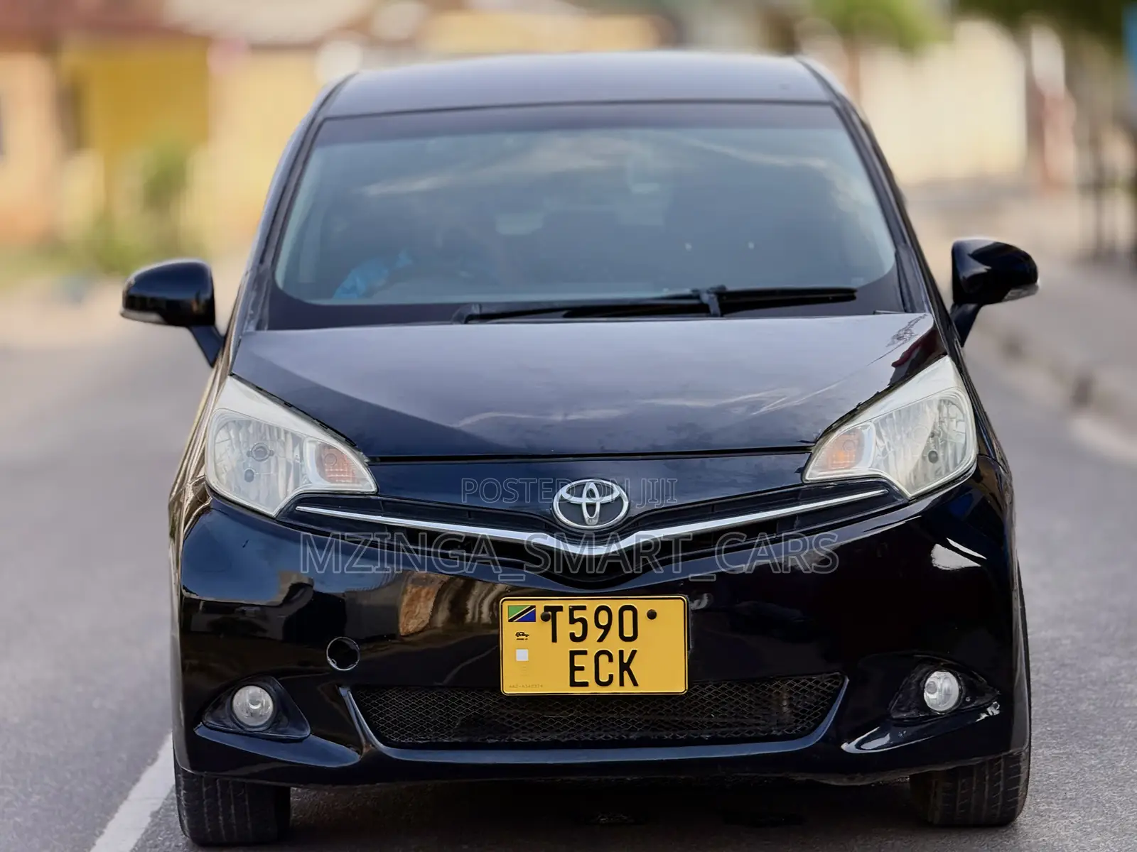 Toyota Ractis 2012 Black