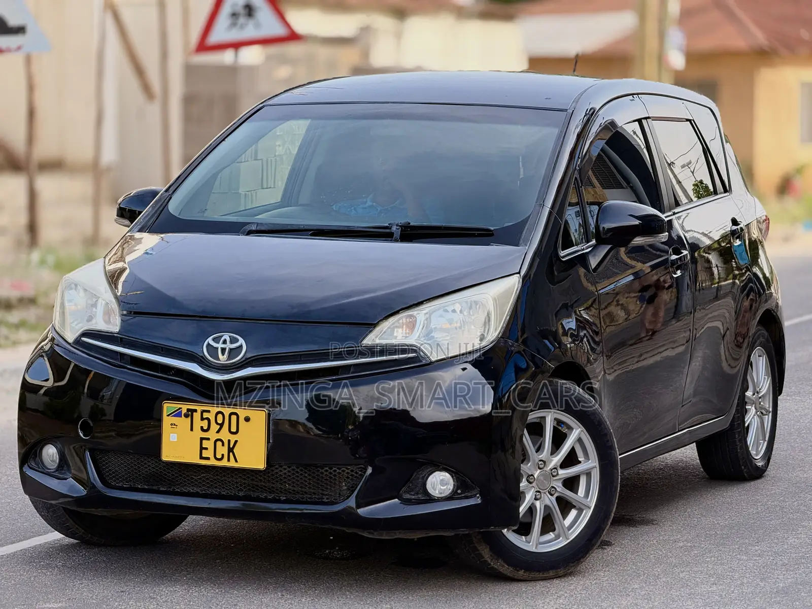 Toyota Ractis 2012 Black