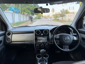 Mazda Verisa 2006 Blue