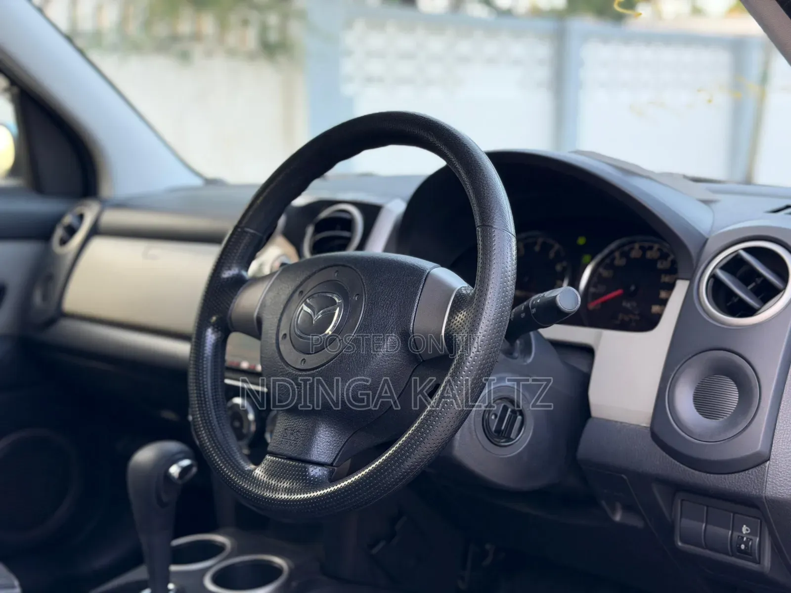 Mazda Verisa 2006 Blue