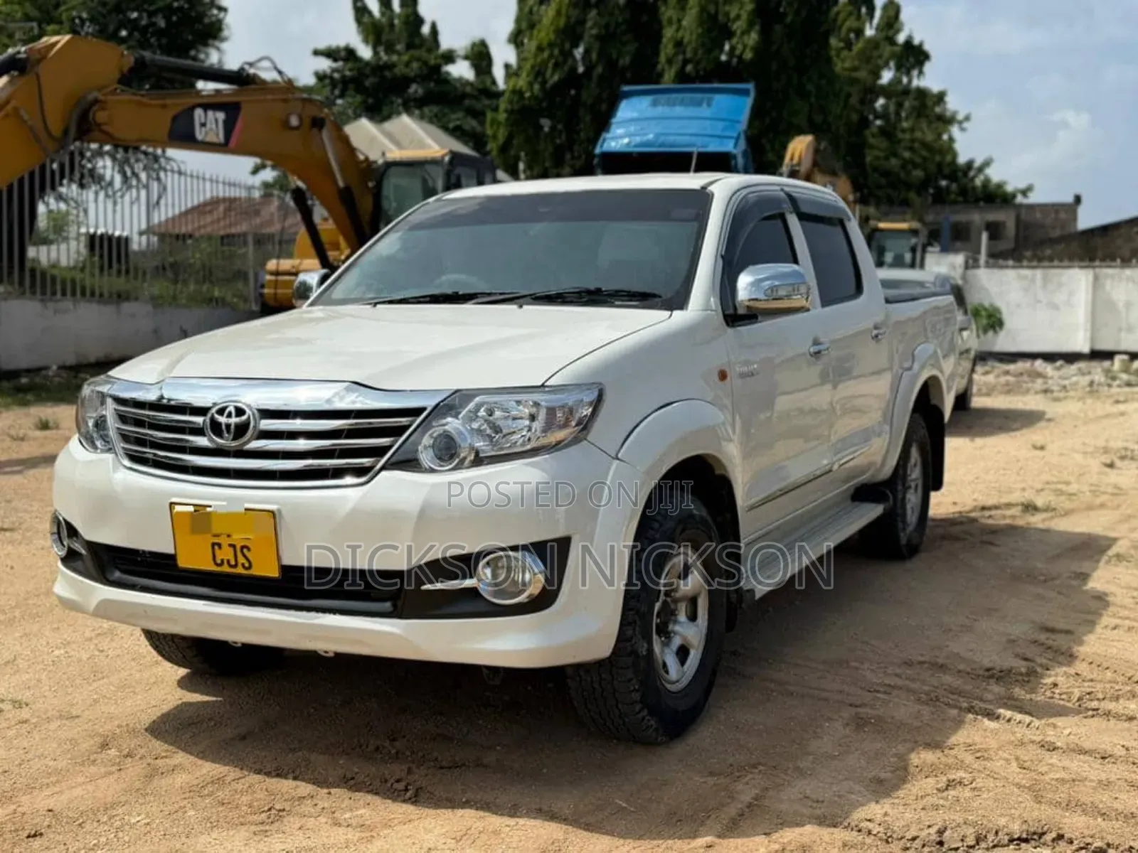 Toyota Hilux 2010 White