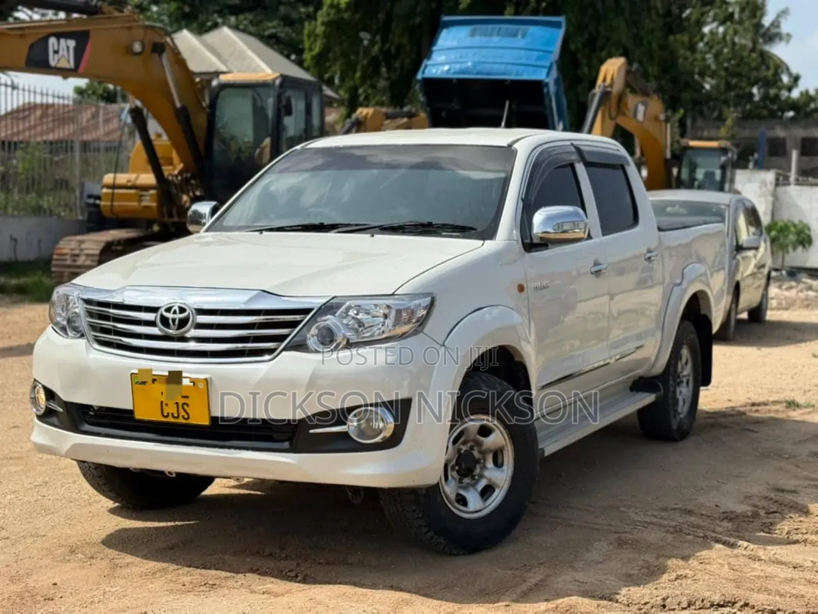 Toyota Hilux 2010 White