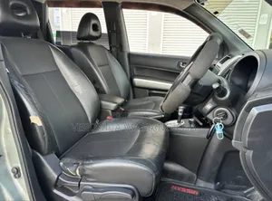 Nissan X-Trail 2010 Gray