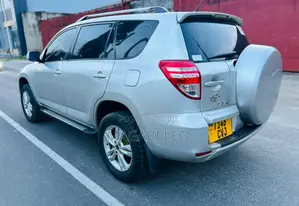 Toyota RAV4 2009 Silver