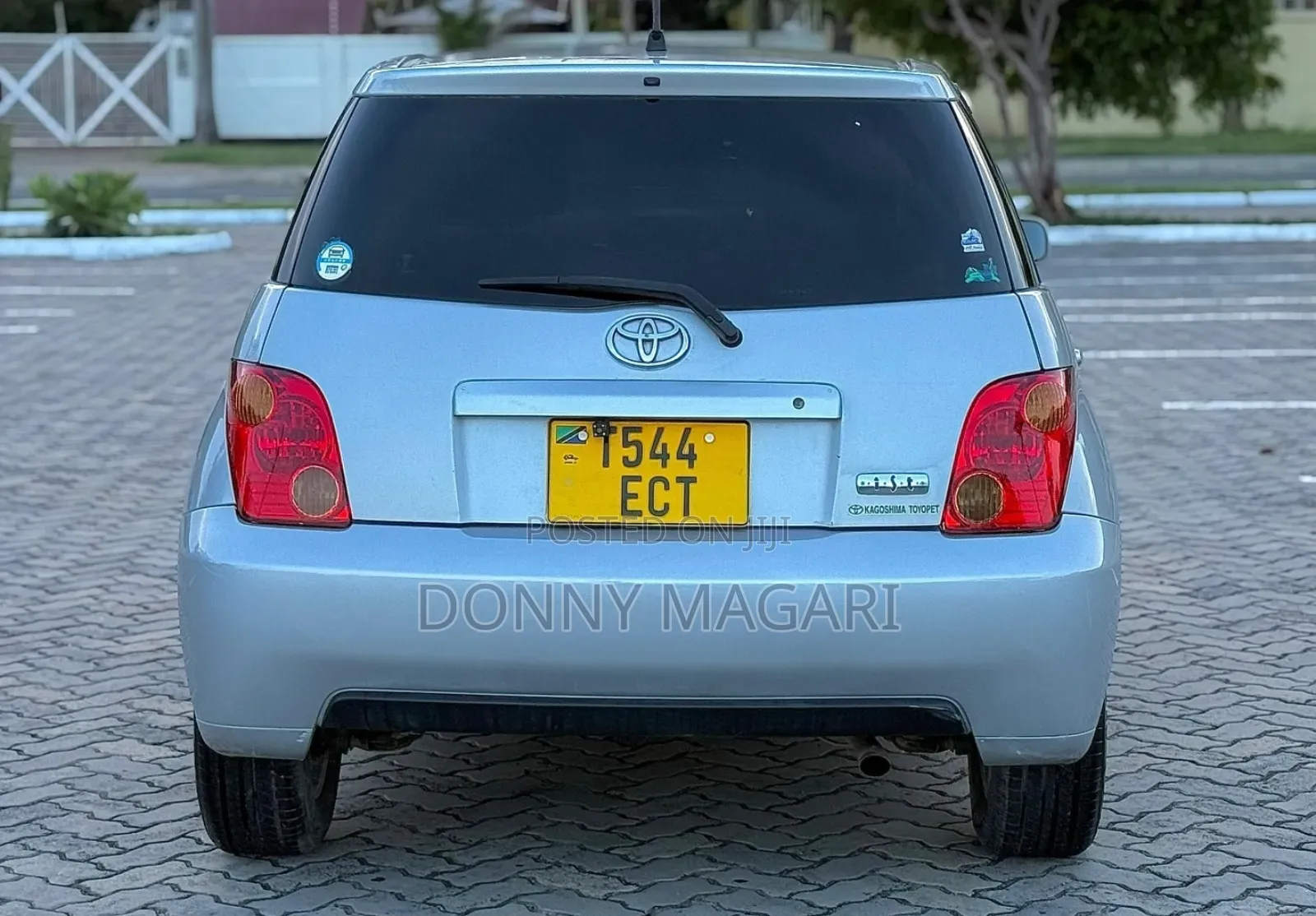 Toyota IST 2004 Silver