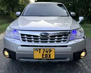 Subaru Forester 2011 Silver
