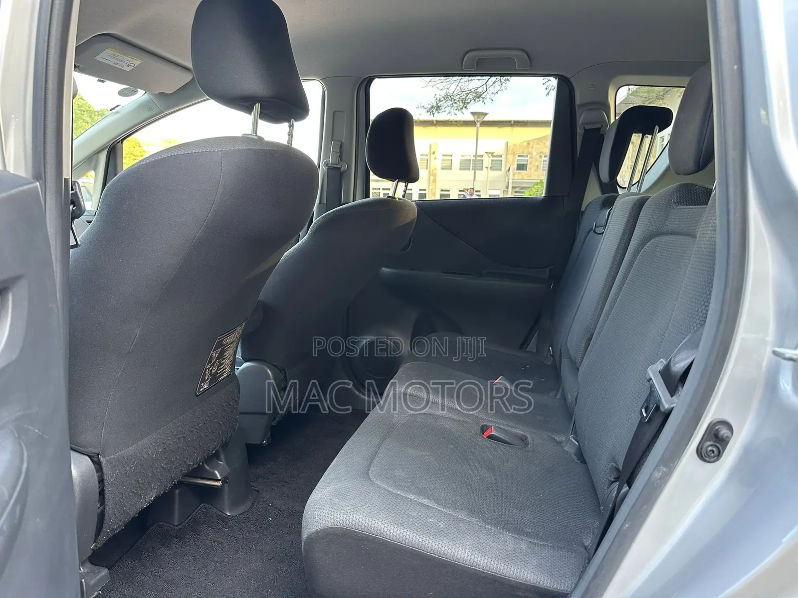 Toyota Ractis 1.3 FWD 2008 Silver