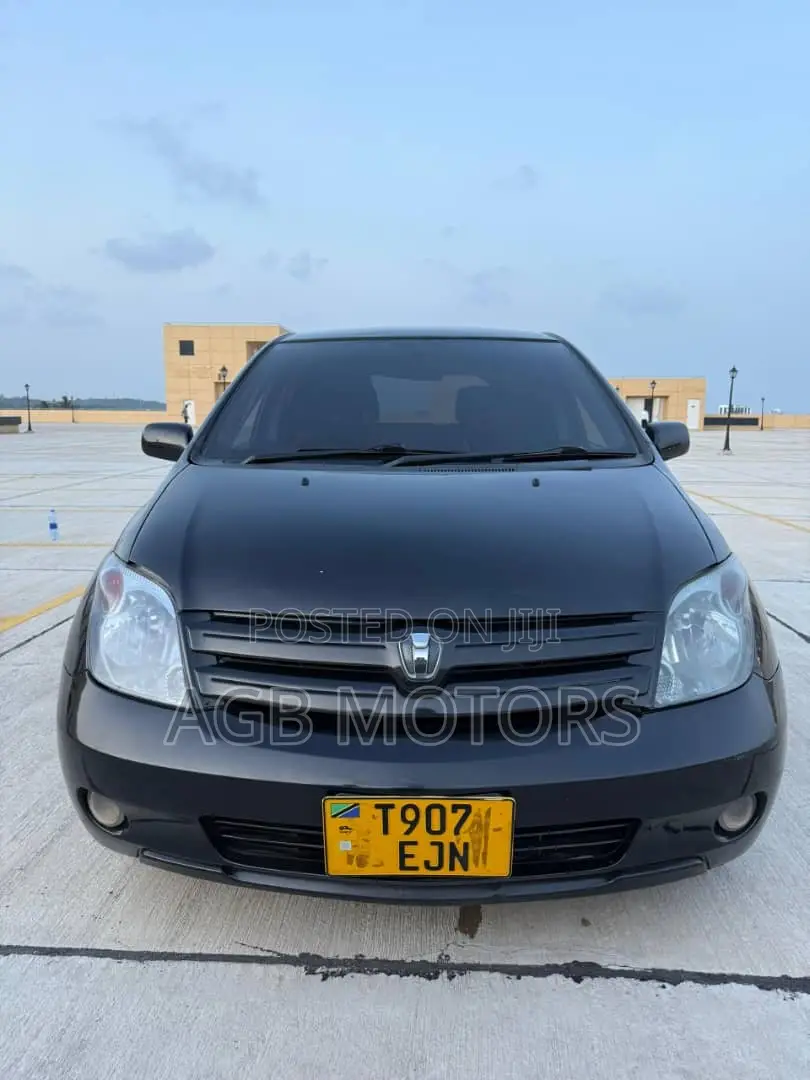 Toyota IST 2004 Black