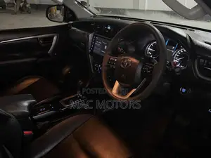 Toyota Fortuner 2.4 D AWD 2021 White
