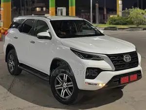 Toyota Fortuner 2.4 D AWD 2021 White